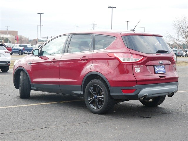 Used 2016 Ford Escape SE with VIN 1FMCU9GX3GUA98805 for sale in Stillwater, Minnesota