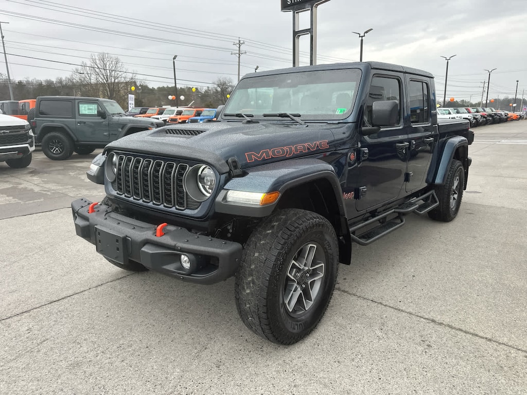 Used 2025 Jeep Gladiator Mojave X