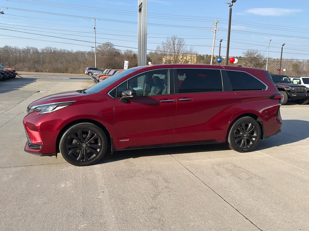 Used 2021 Toyota Sienna XSE