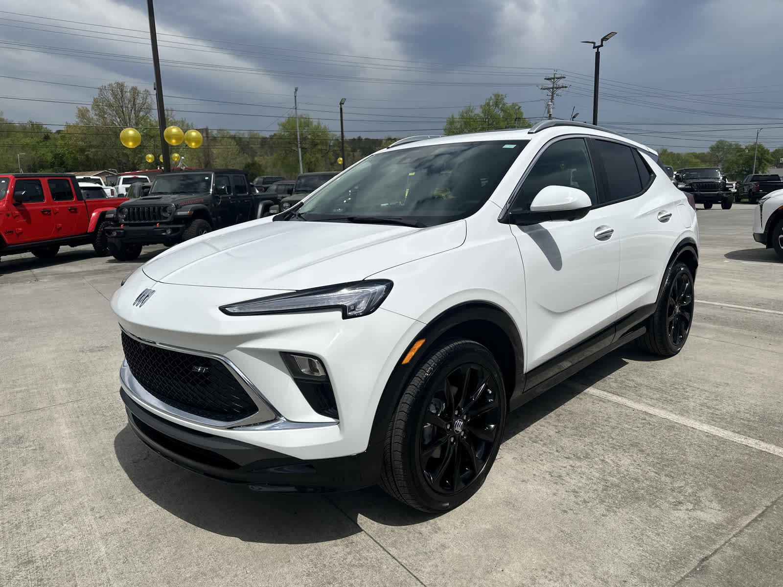 2024 Buick Encore GX Sport Touring photo 2