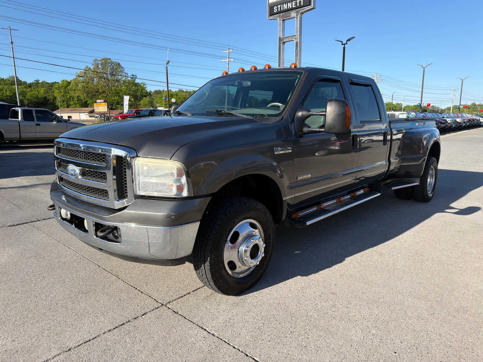 2005 Ford F-350 XL 4x4 Crew Cab SWB DRW's photo