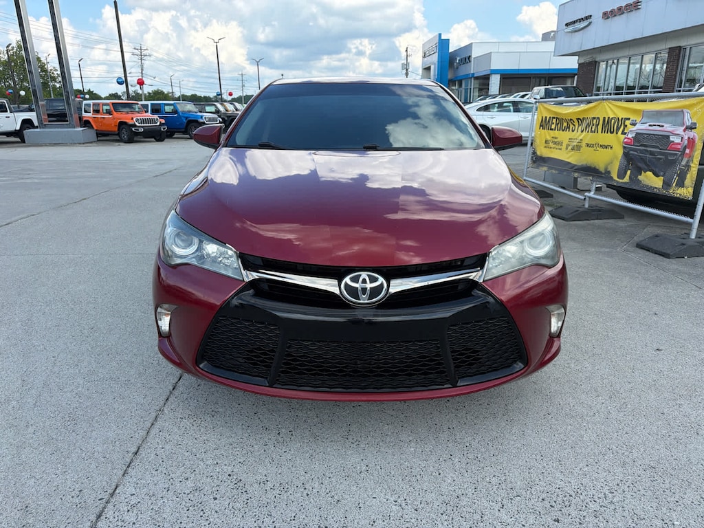 Used 2017 Toyota Camry XLE Sedan
