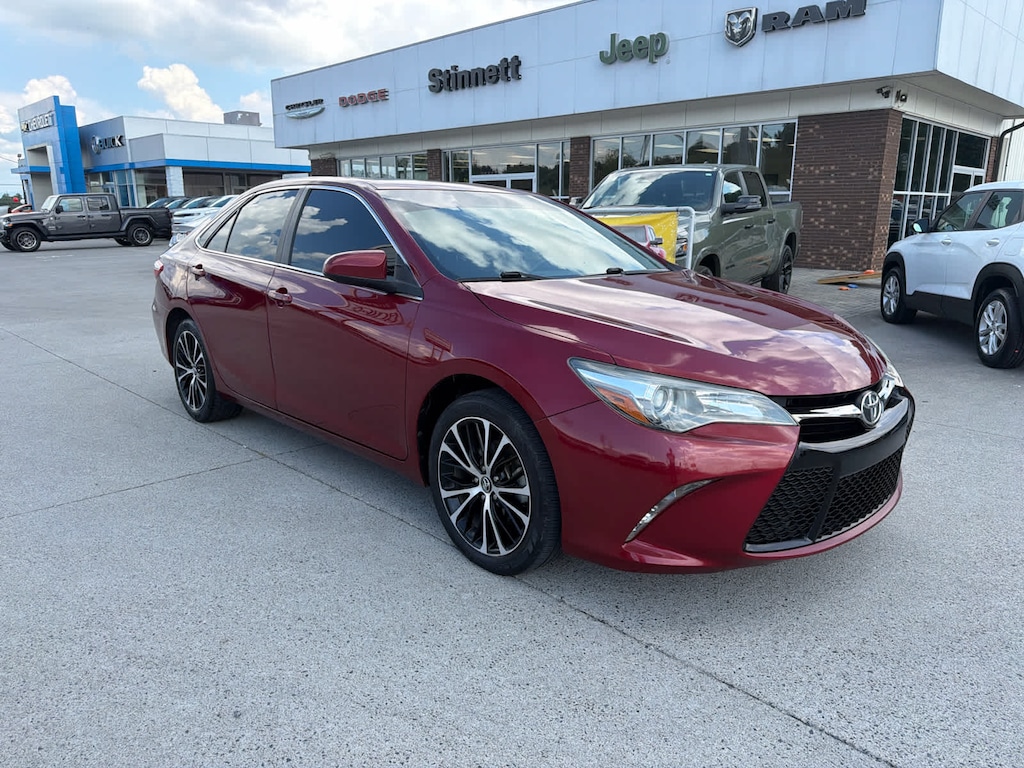 Used 2017 Toyota Camry XLE Sedan