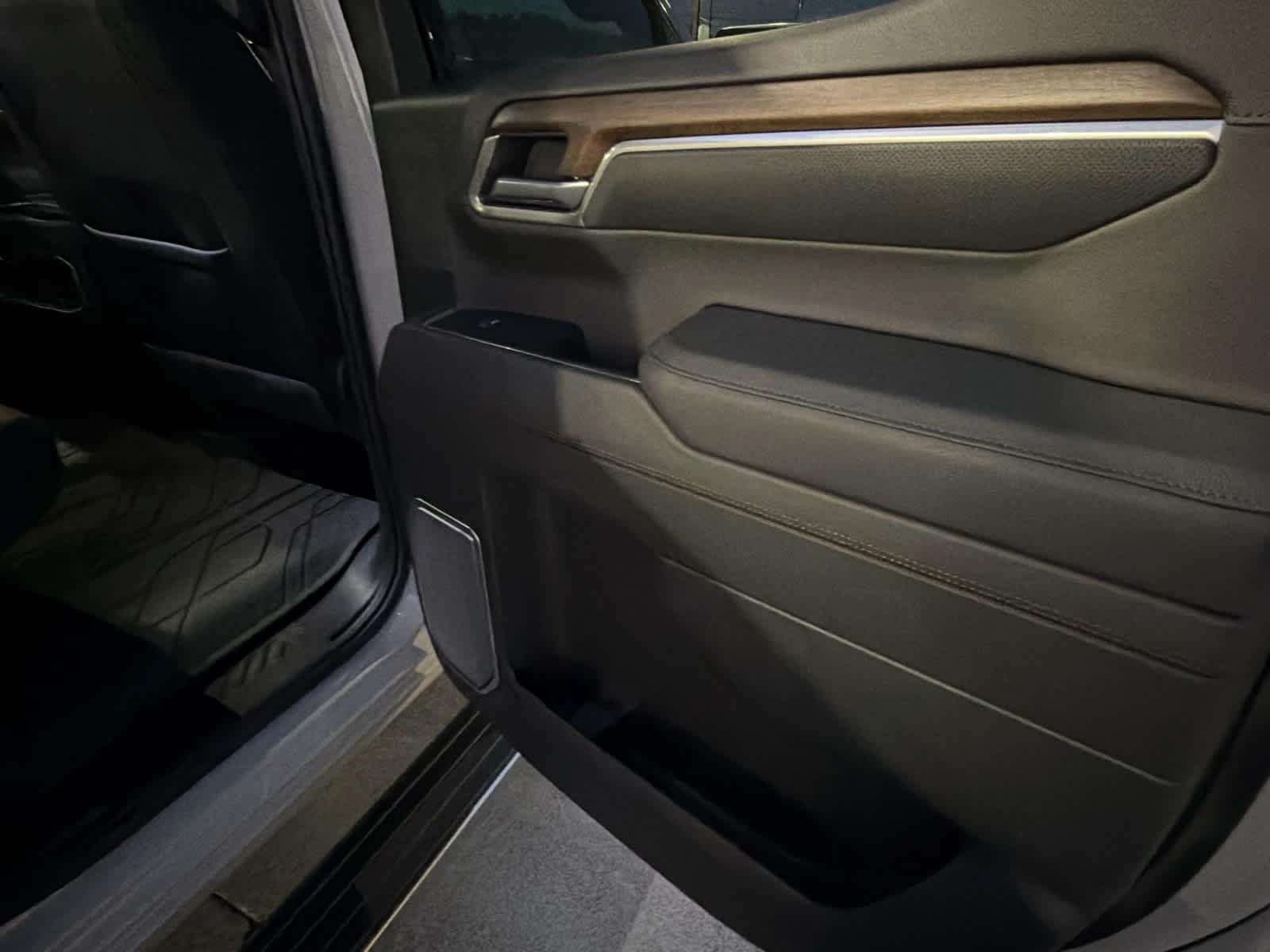 2026 Chevrolet Silverado 1500 High Country - Photo 21