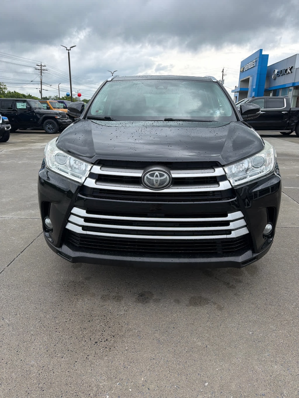 Used 2019 Toyota Highlander SE SUV