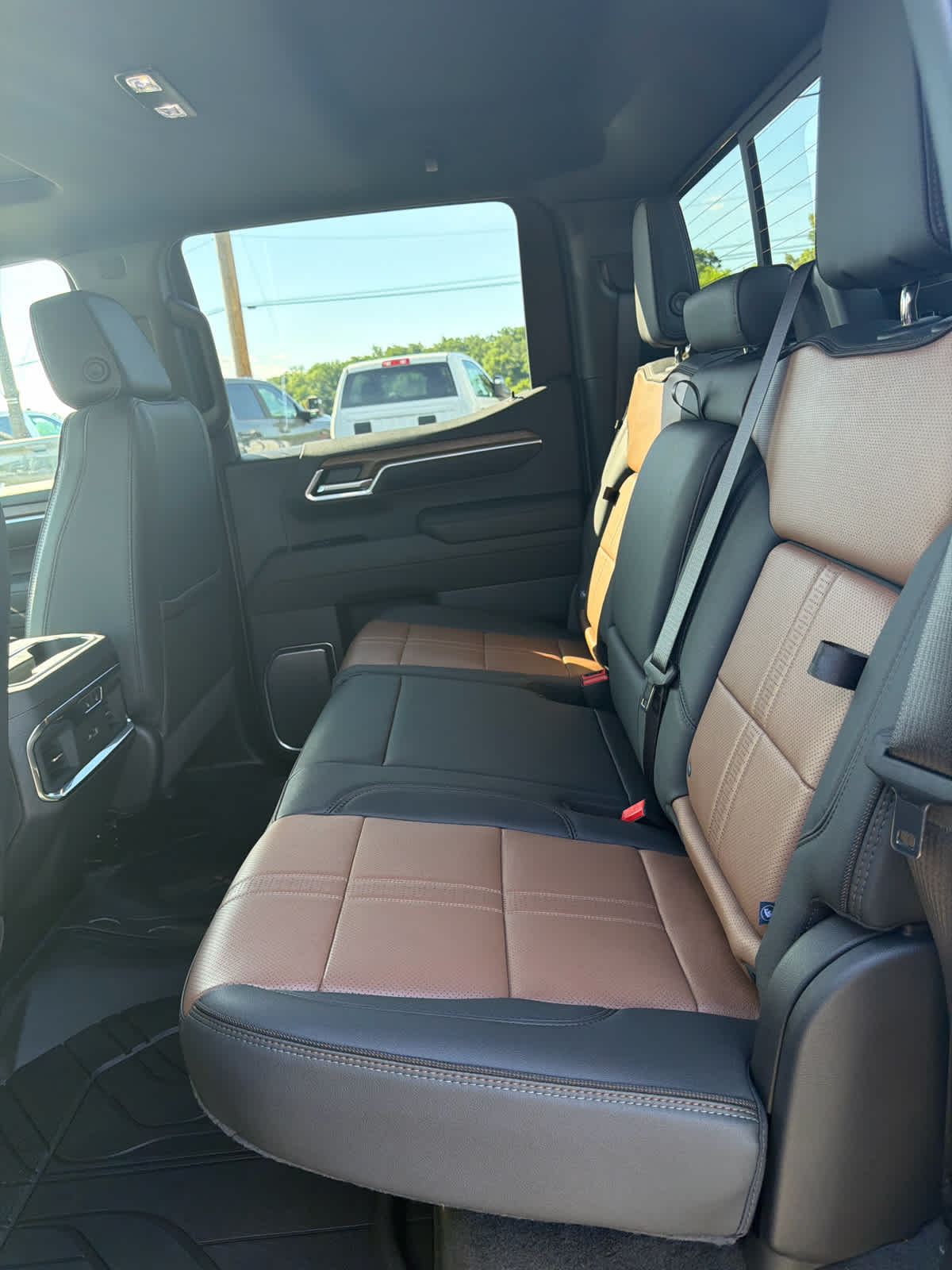 2026 Chevrolet Silverado 1500 High Country - Photo 12