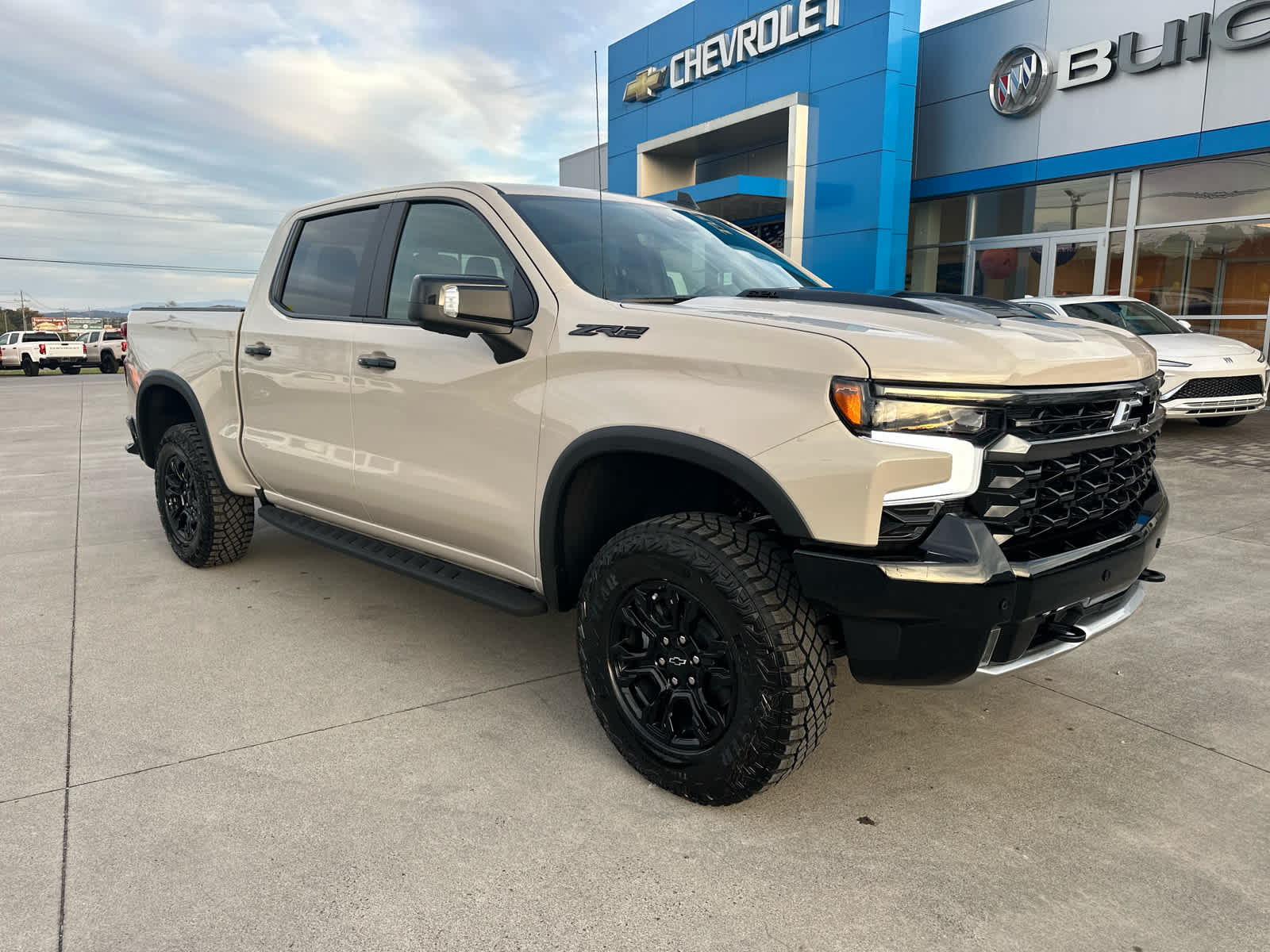 2026 Chevrolet Silverado 1500 ZR2's photo