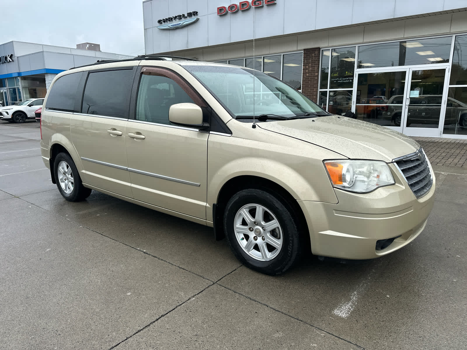 2010 Chrysler Town & Country