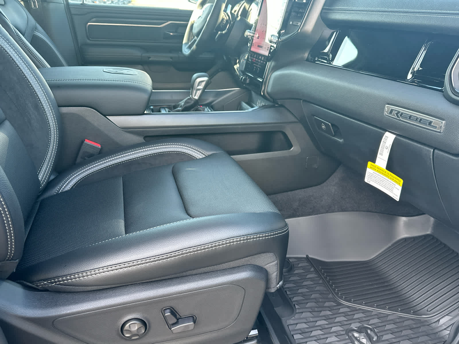 2026 RAM 1500 Rebel - Photo 18