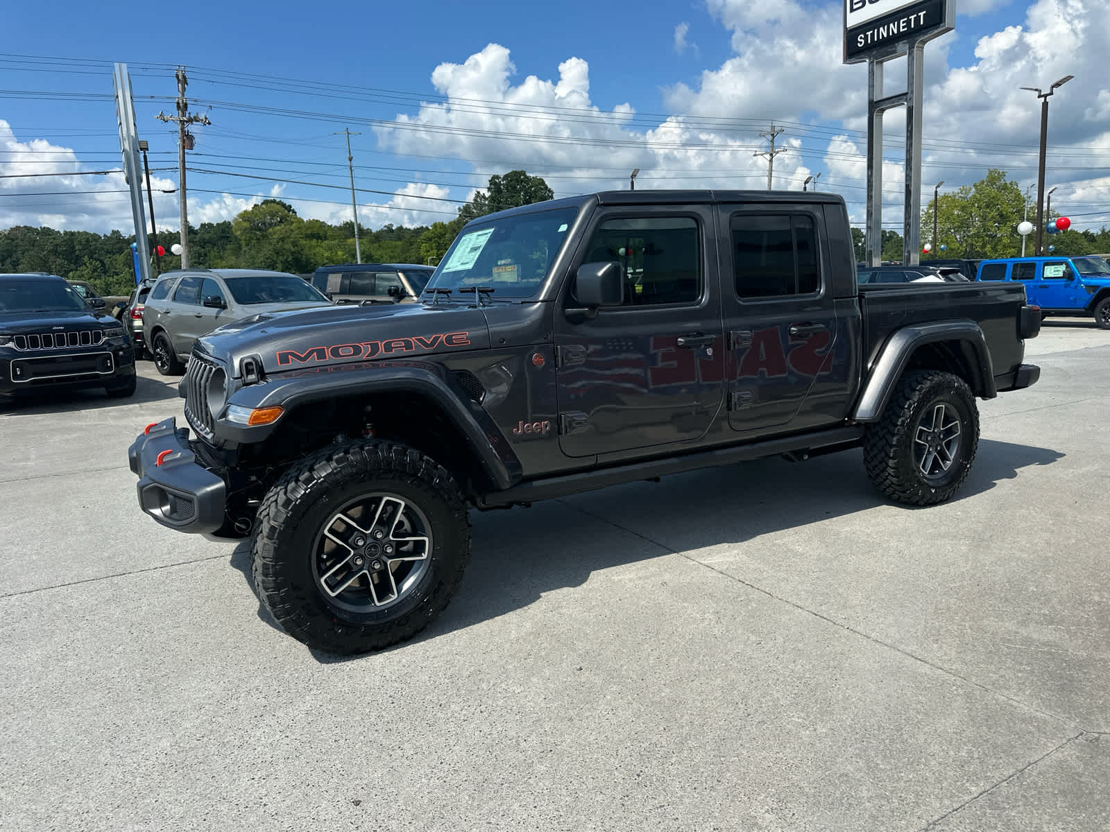 2025 Jeep Gladiator Mojave photo 2