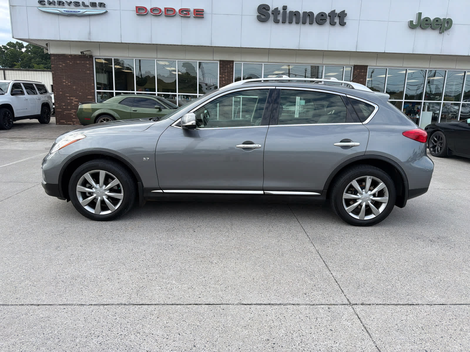 Used 2017 INFINITI QX50 Base with VIN JN1BJ0RR8HM410804 for sale in Newport, TN