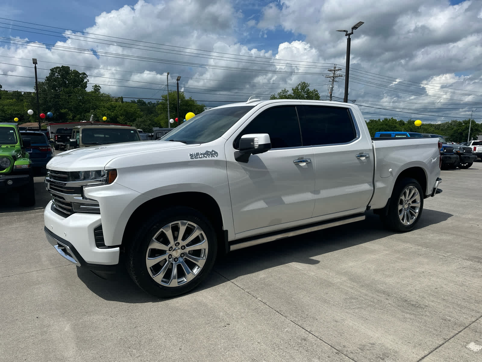 Used 2022 Chevrolet Silverado 1500 Limited High Country with VIN 1GCUYHEL0NZ140631 for sale in Newport, TN