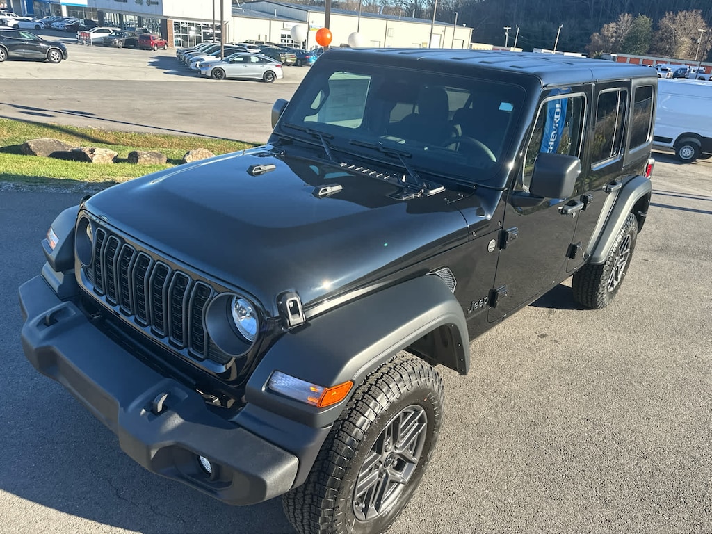 New 2026 Jeep Wrangler 4-DOOR SPORT S Sport Utility