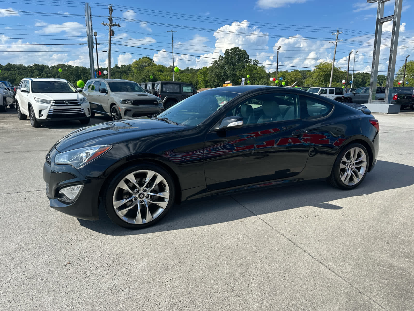 2015 Hyundai Genesis 3.8 photo 2