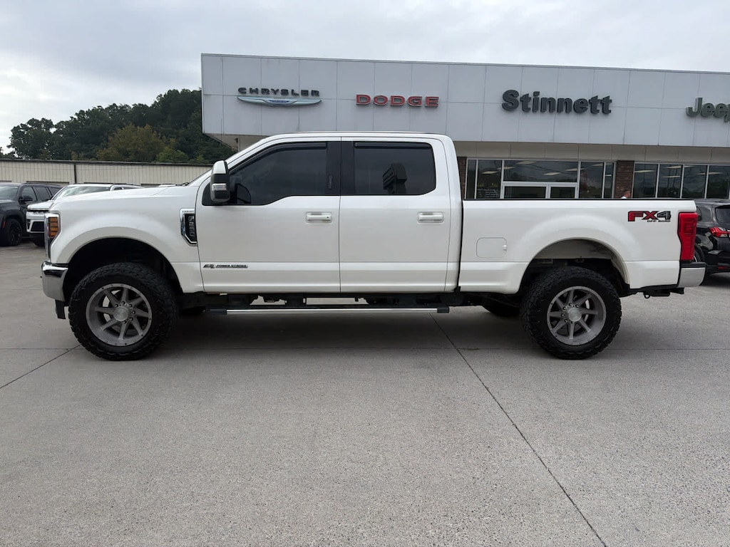 Used 2019 Ford Super Duty F-250 Pickup Lariat 4WD Crew Cab 6.75 Box 4WD Crew Cab 6.75 Box
