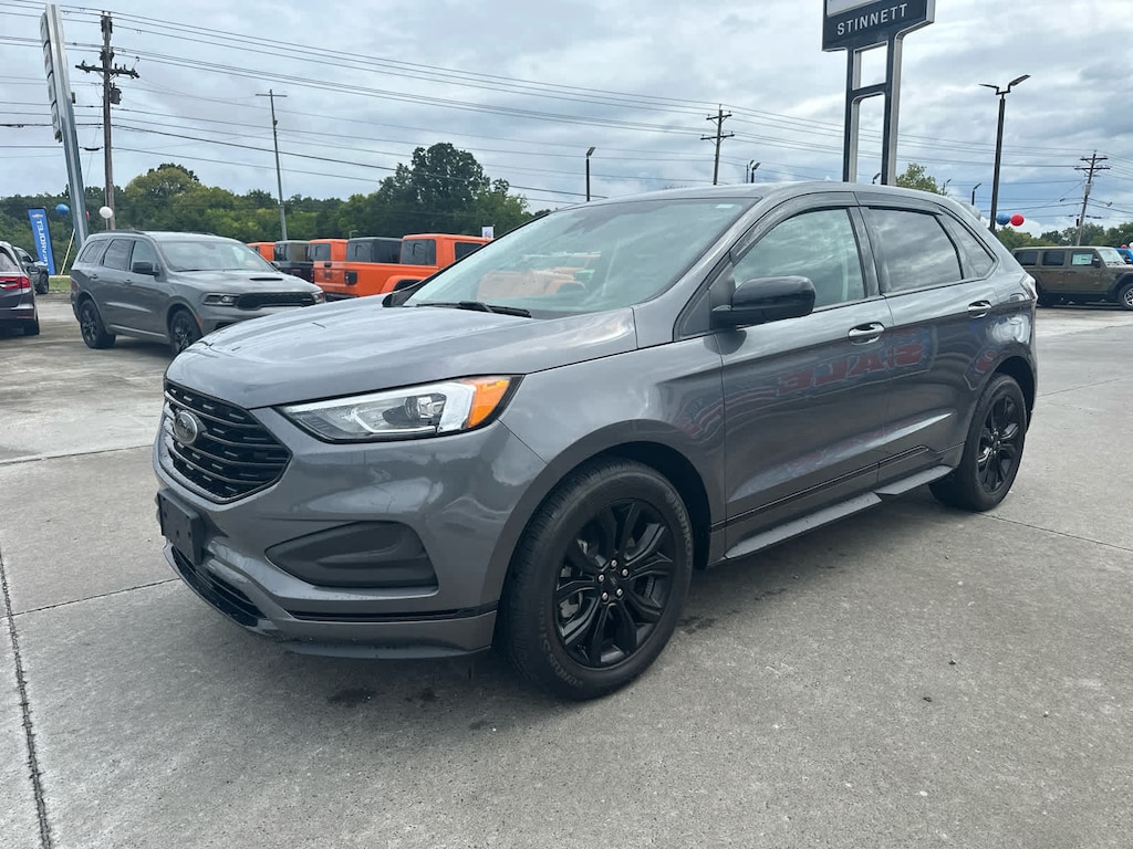 Used 2022 Ford Edge SE AWD