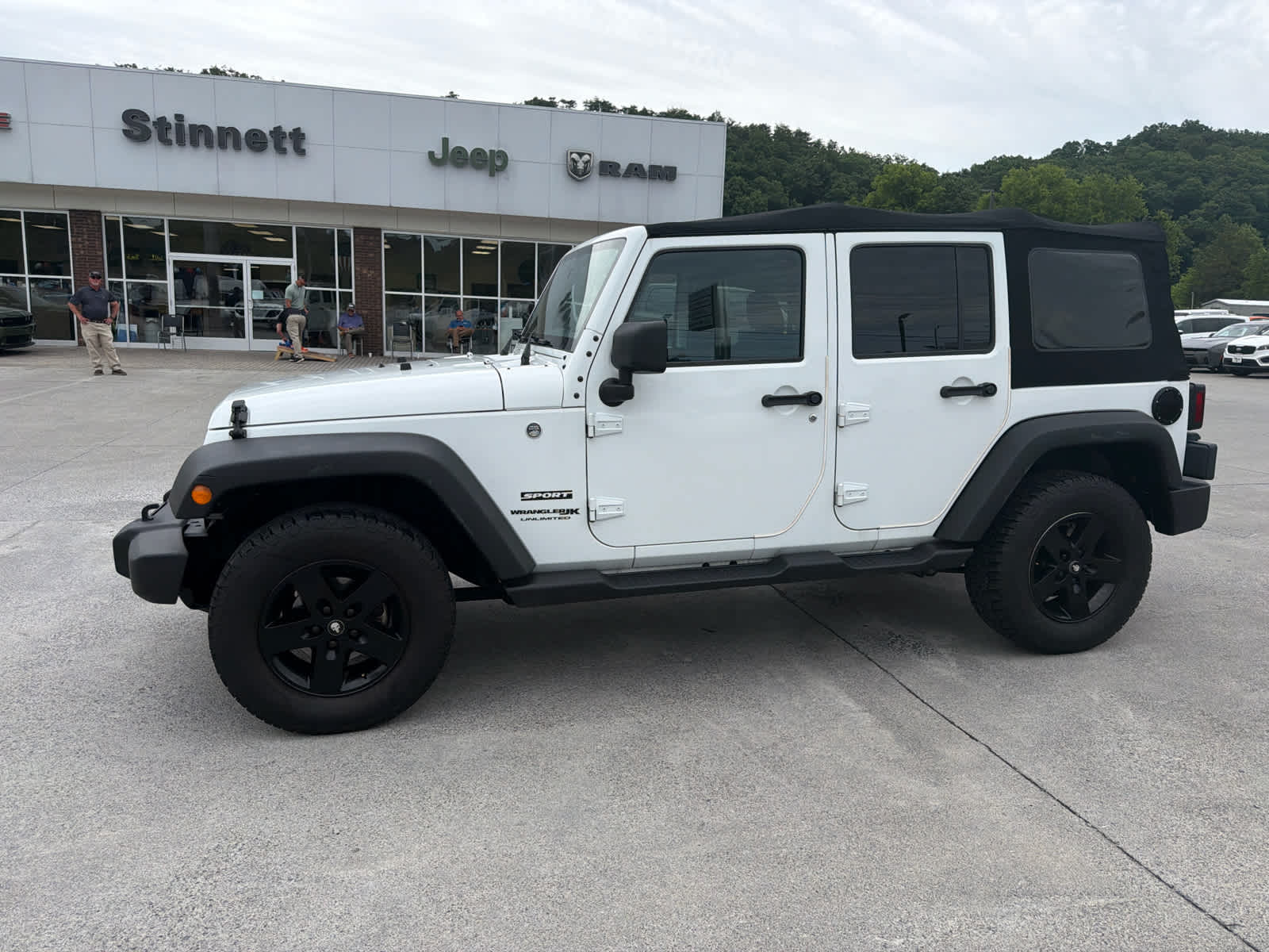 Used 2018 Jeep Wrangler JK Unlimited Sport S with VIN 1C4BJWDG9JL922623 for sale in Newport, TN