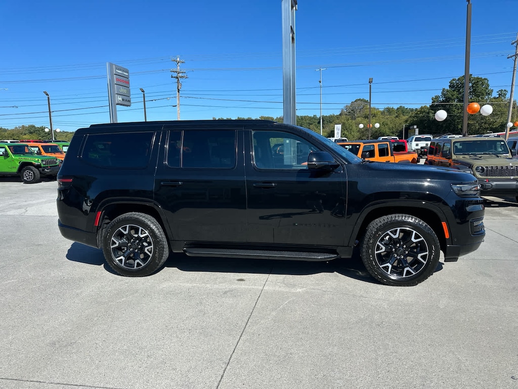 New 2025 Jeep Wagoneer OVERLAND 4X4 Sport Utility