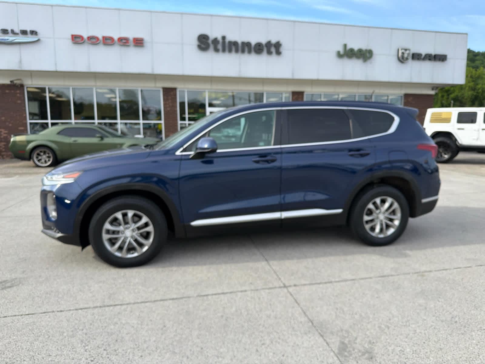 Used 2020 Hyundai Santa Fe SE with VIN 5NMS2CAD4LH154897 for sale in Newport, TN