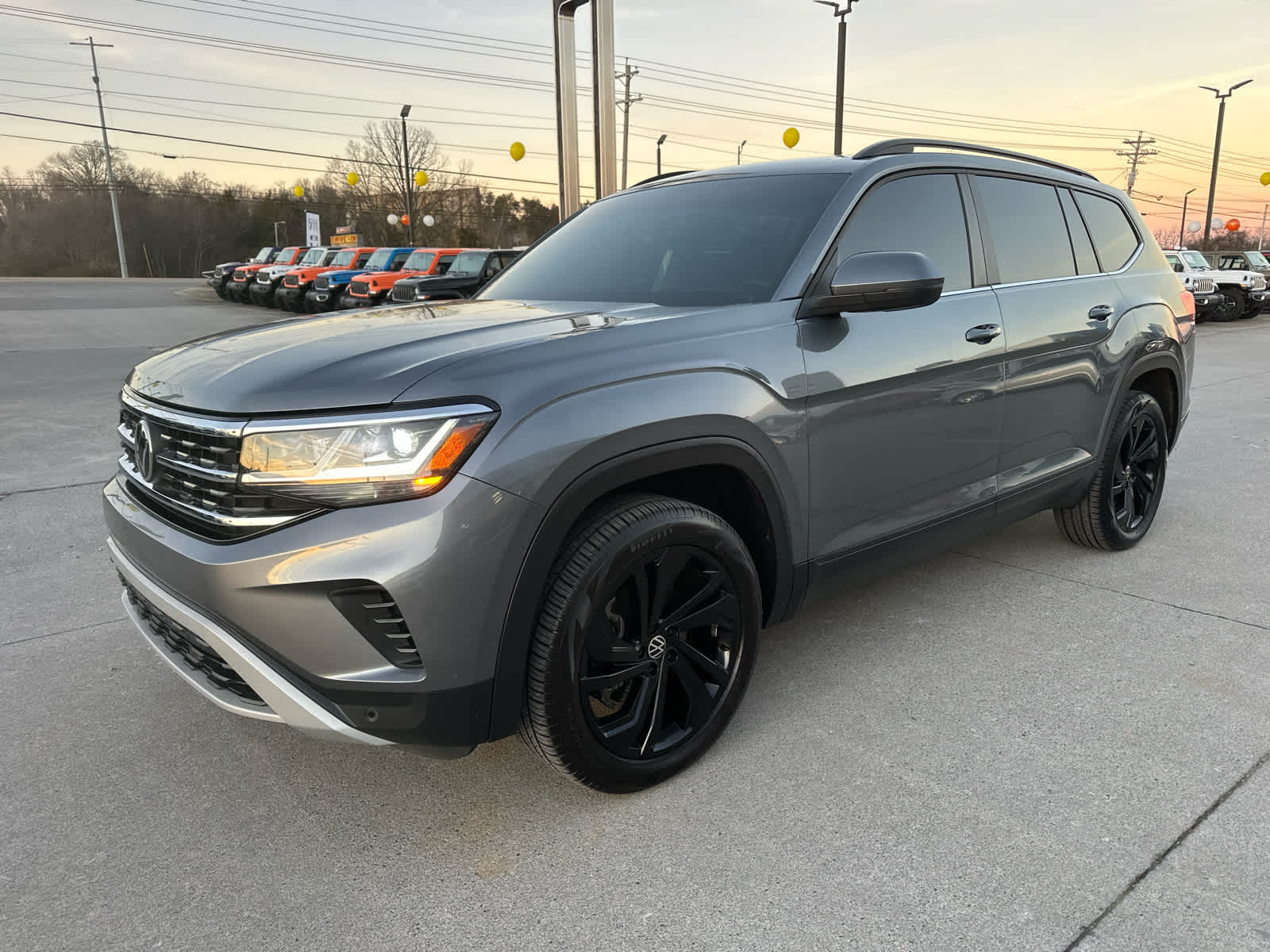 2022 Volkswagen Atlas SE w/Tech's photo