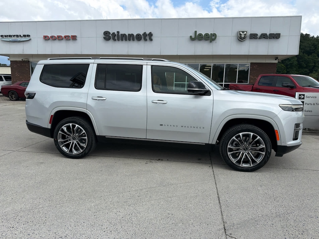 New 2026 Jeep Grand Wagoneer SUMMIT RESERVE 4X4 Sport Utility