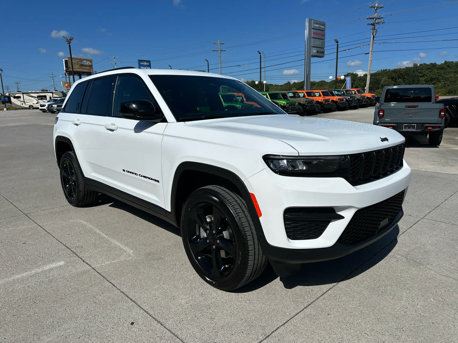 2025 Jeep Grand Cherokee Altitude's photo