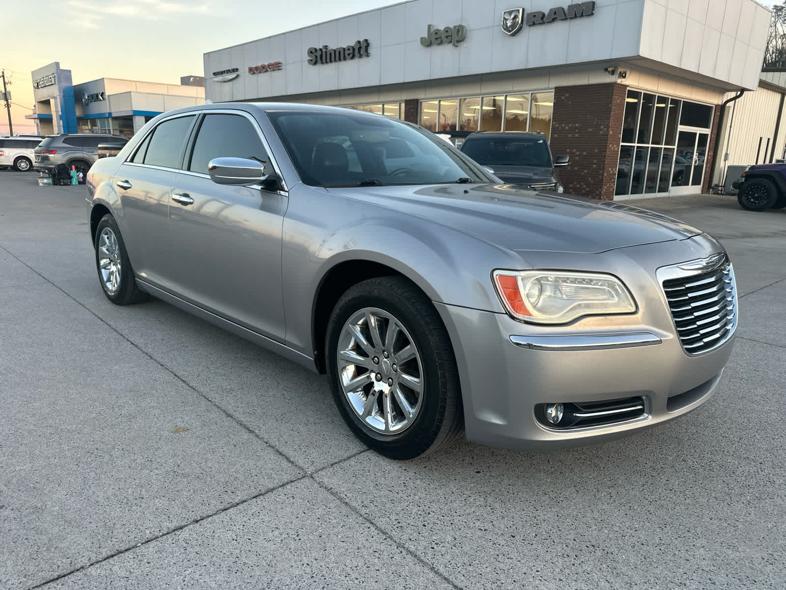 2011 Chrysler 300 Limited's photo