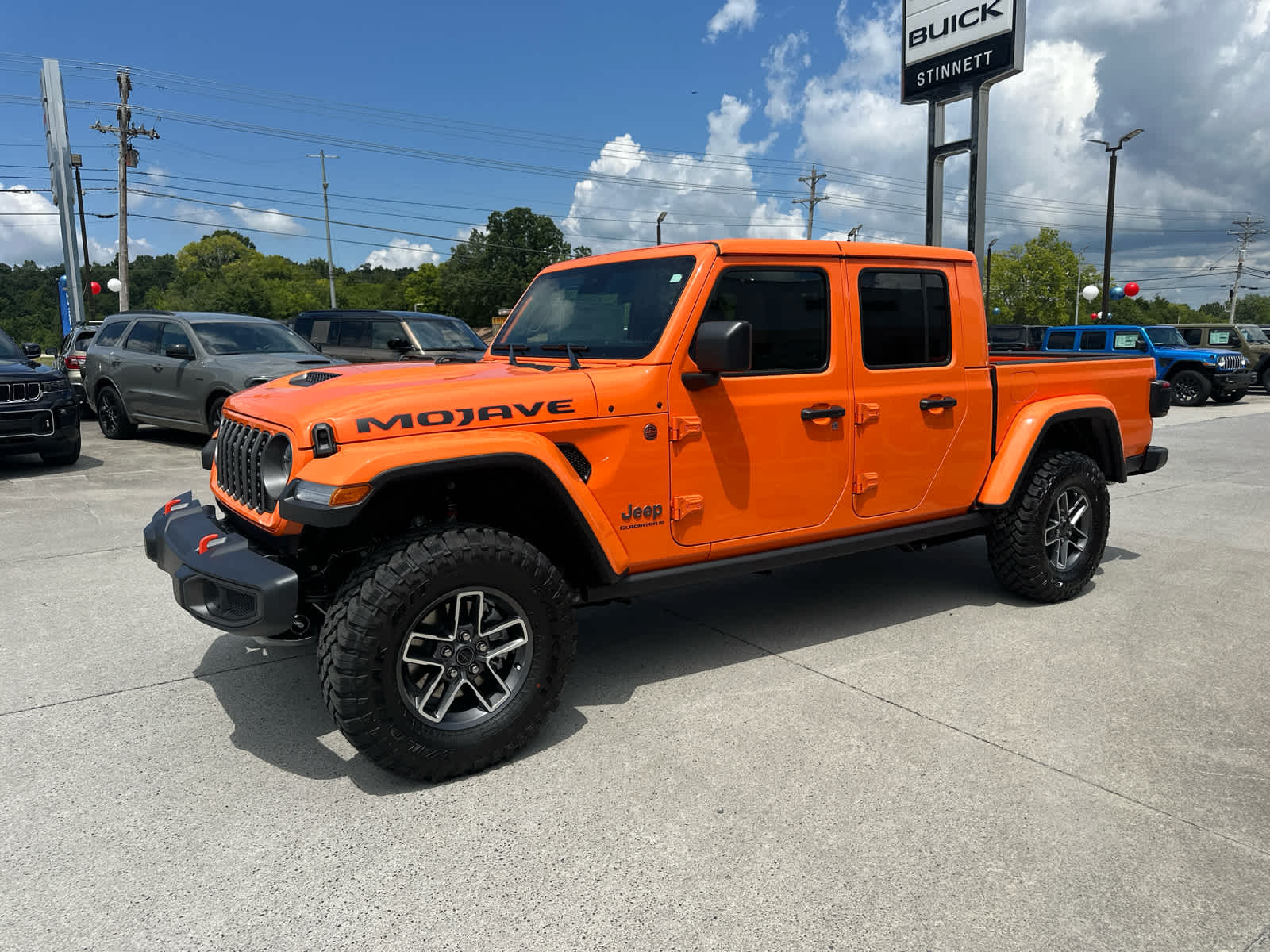 2025 Jeep Gladiator Mojave photo 2