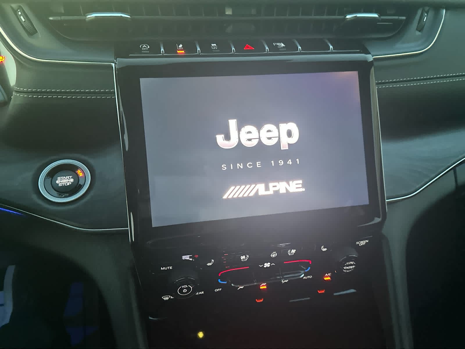 2025 Jeep Grand Cherokee L Overland - Photo 29