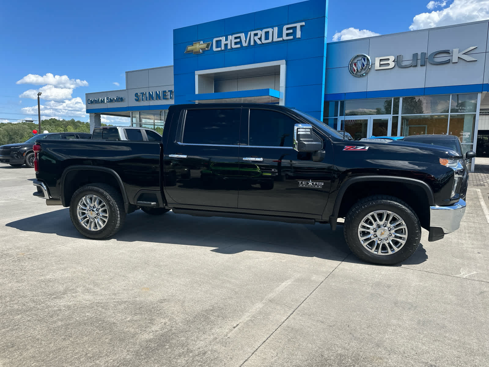 Used 2021 Chevrolet Silverado 2500HD LTZ with VIN 1GC4YPEY5MF194447 for sale in Newport, TN