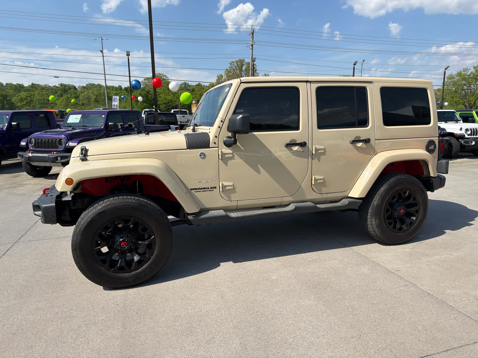Used 2011 Jeep Wrangler Unlimited Sahara with VIN 1J4HA5H14BL632389 for sale in Newport, TN