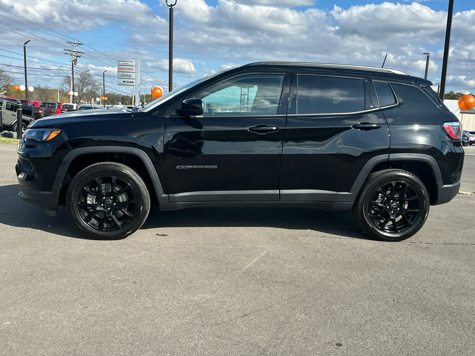 2025 Jeep Compass Latitude photo 3