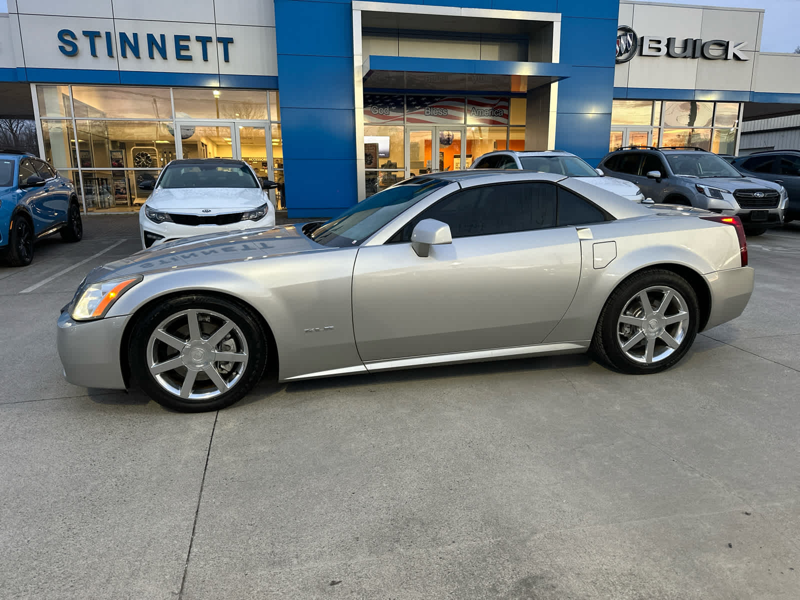 Used 2005 Cadillac XLR Base with VIN 1G6YV34A255600847 for sale in Newport, TN