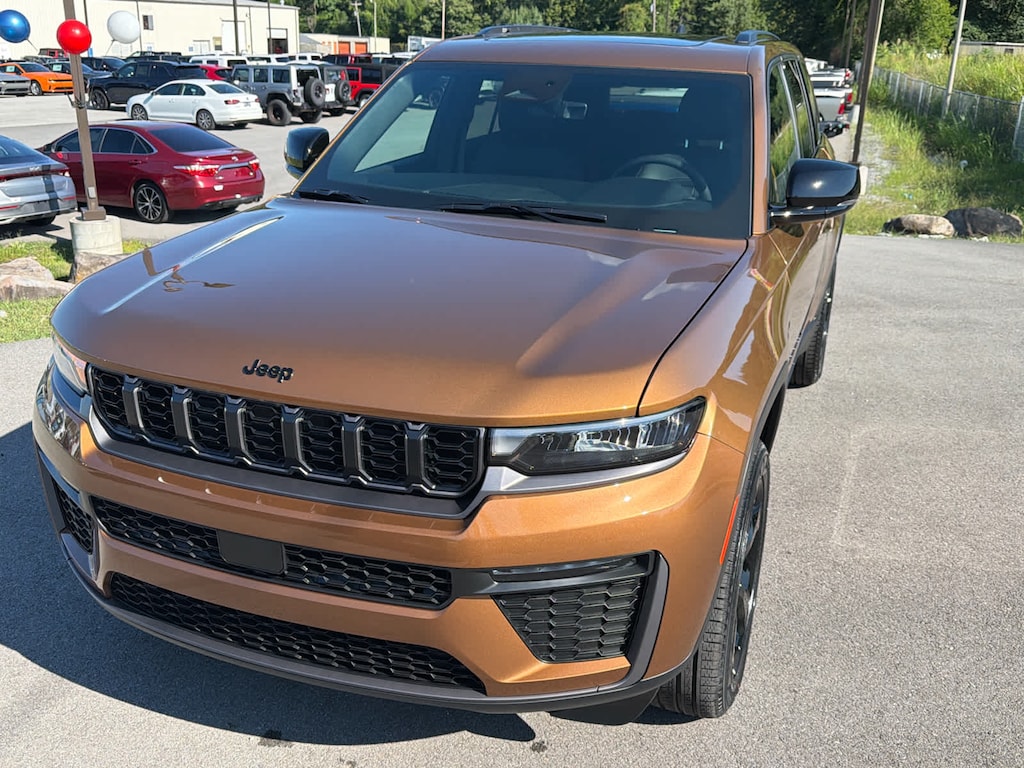 New 2026 Jeep Grand Cherokee LIMITED 4X4 Sport Utility
