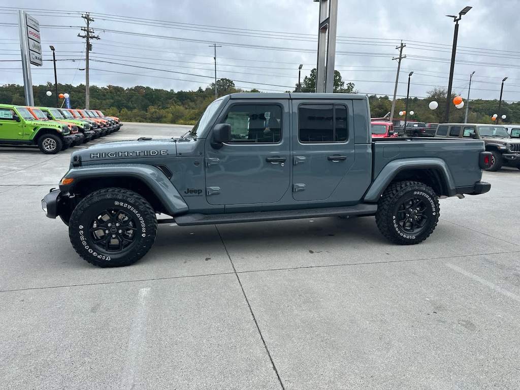 New 2025 Jeep Gladiator HIGH TIDE 4X4 Pickup