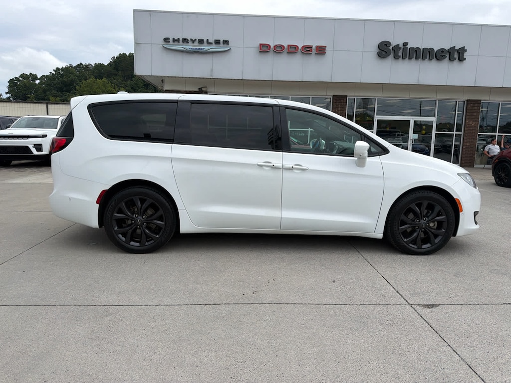 Used 2019 Chrysler Pacifica Touring Plus FWD