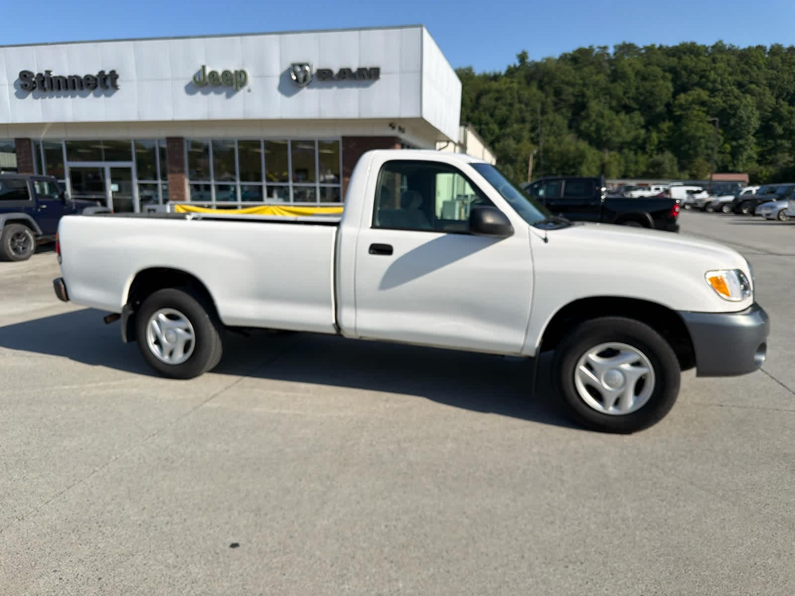 Used 2004 Toyota Tundra Base with VIN 5TBJN32184S438578 for sale in Newport, TN