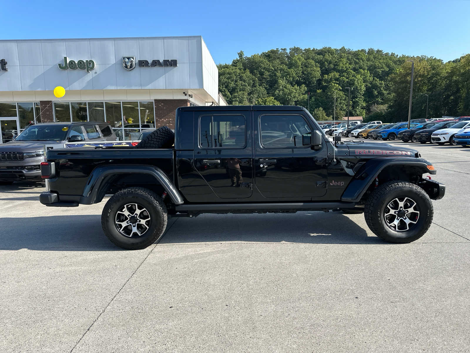 Used 2020 Jeep Gladiator Rubicon with VIN 1C6JJTBG1LL152506 for sale in Newport, TN