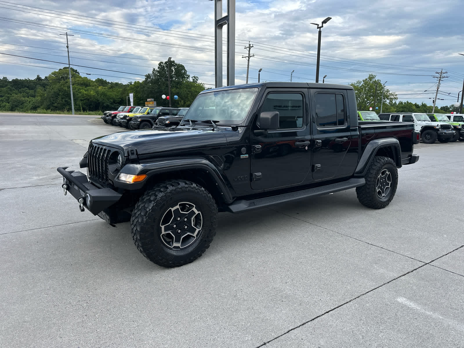 2022 Jeep Gladiator Sport S photo 2