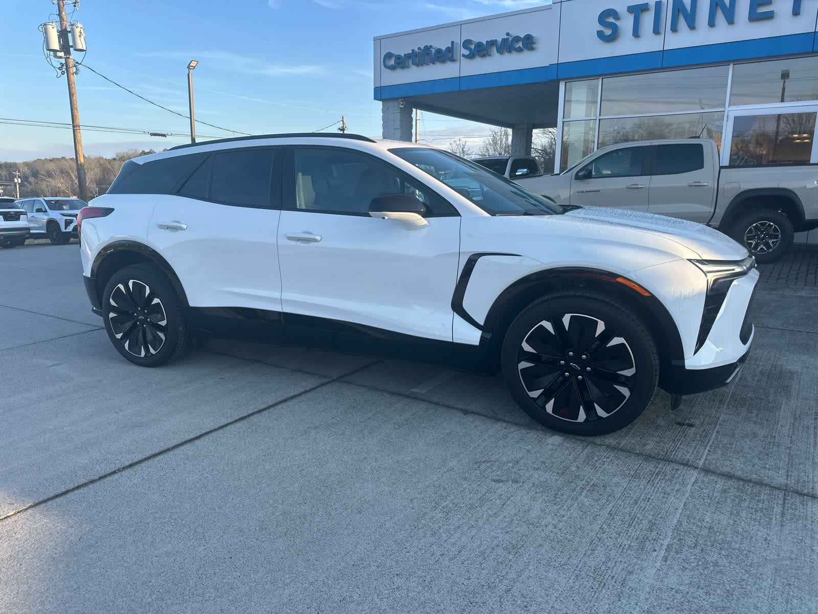 Used 2024 Chevrolet Blazer EV RS with VIN 3GNKDCRJ3RS177469 for sale in Newport, TN