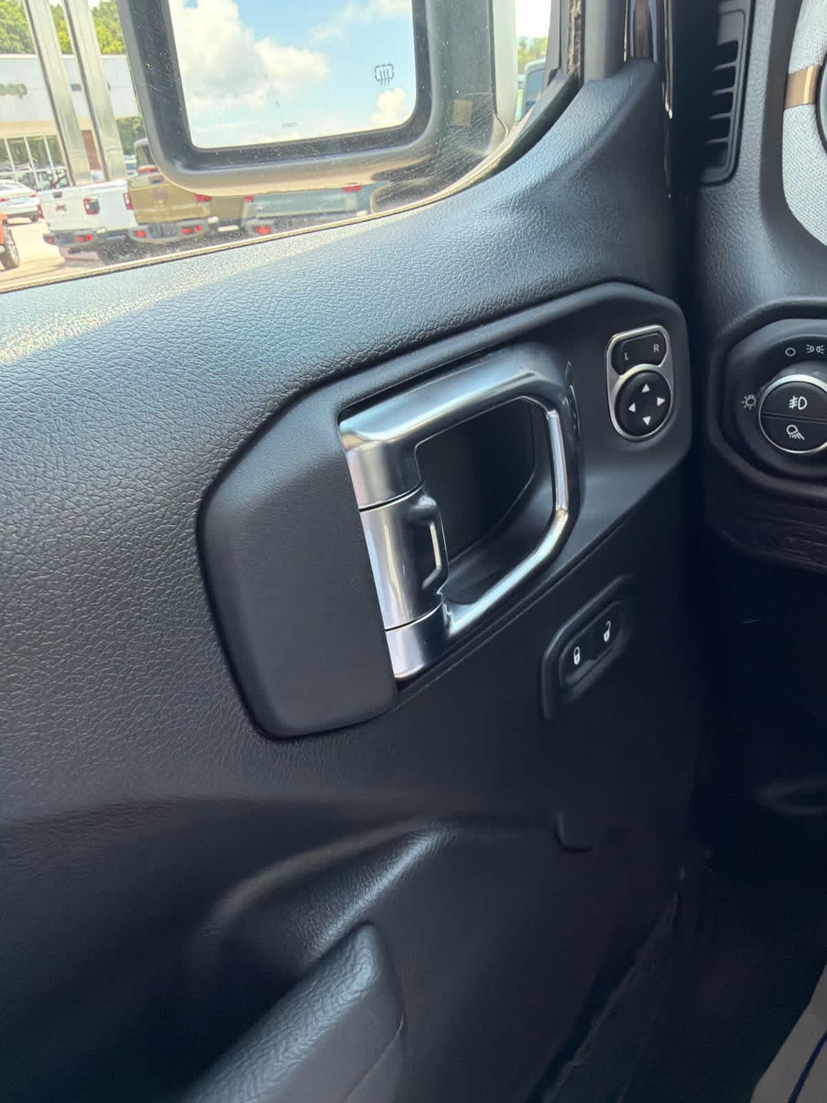 2025 Jeep Gladiator Sport S - Photo 16