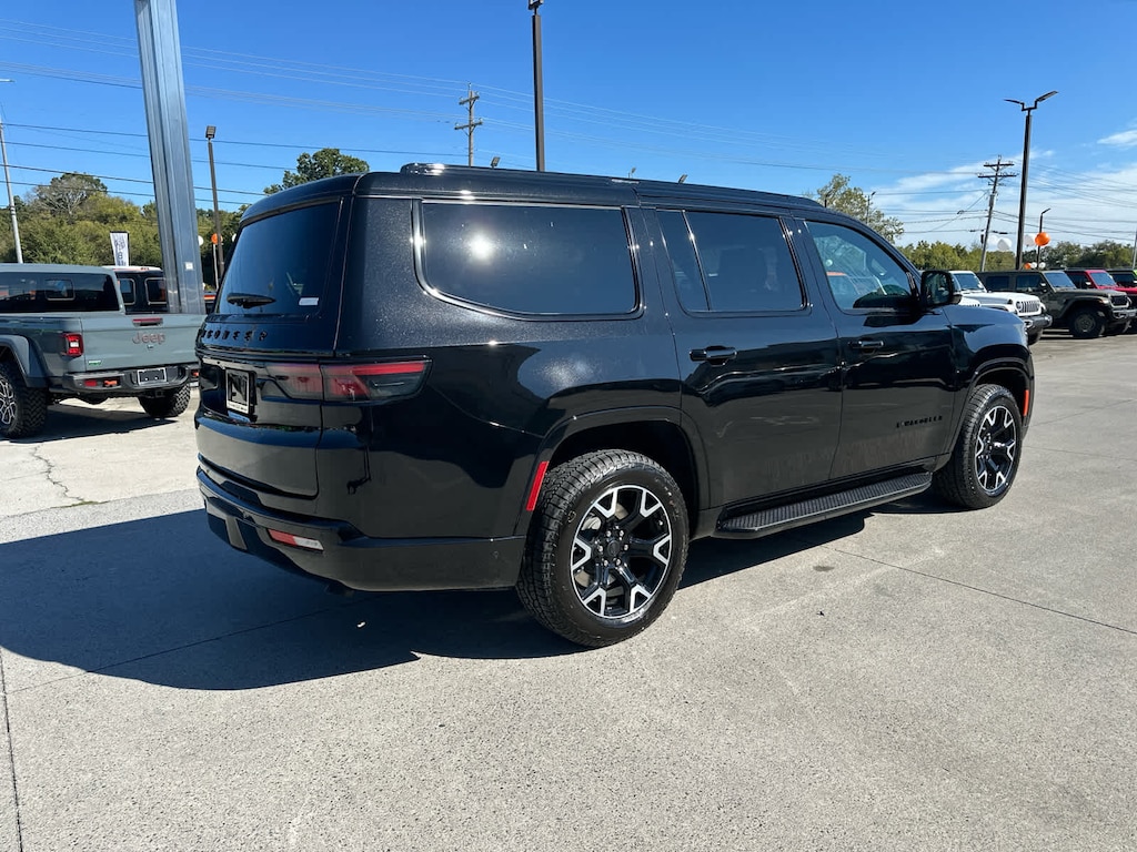 New 2025 Jeep Wagoneer OVERLAND 4X4 Sport Utility