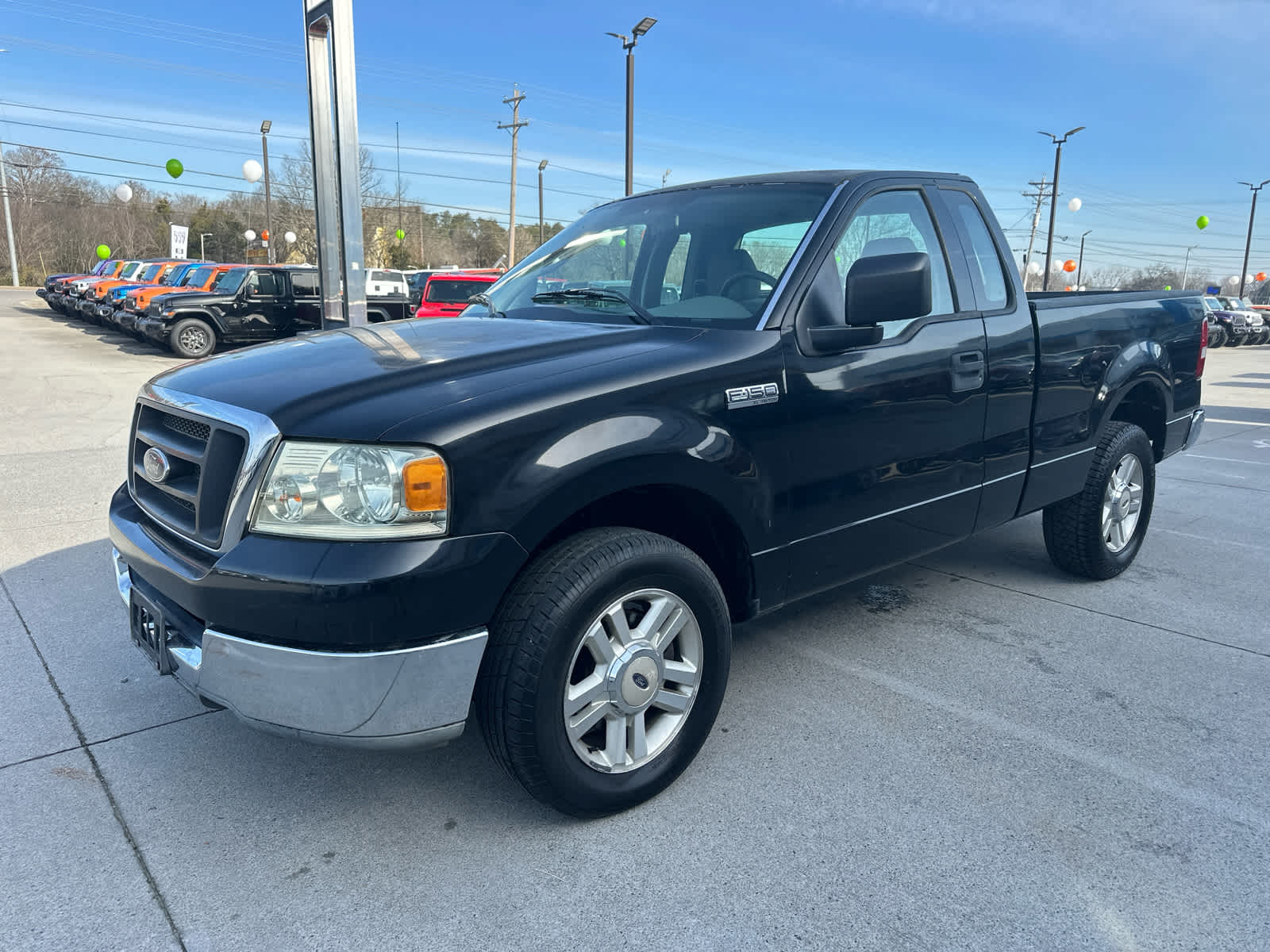 2004 Ford F-150 XL's photo