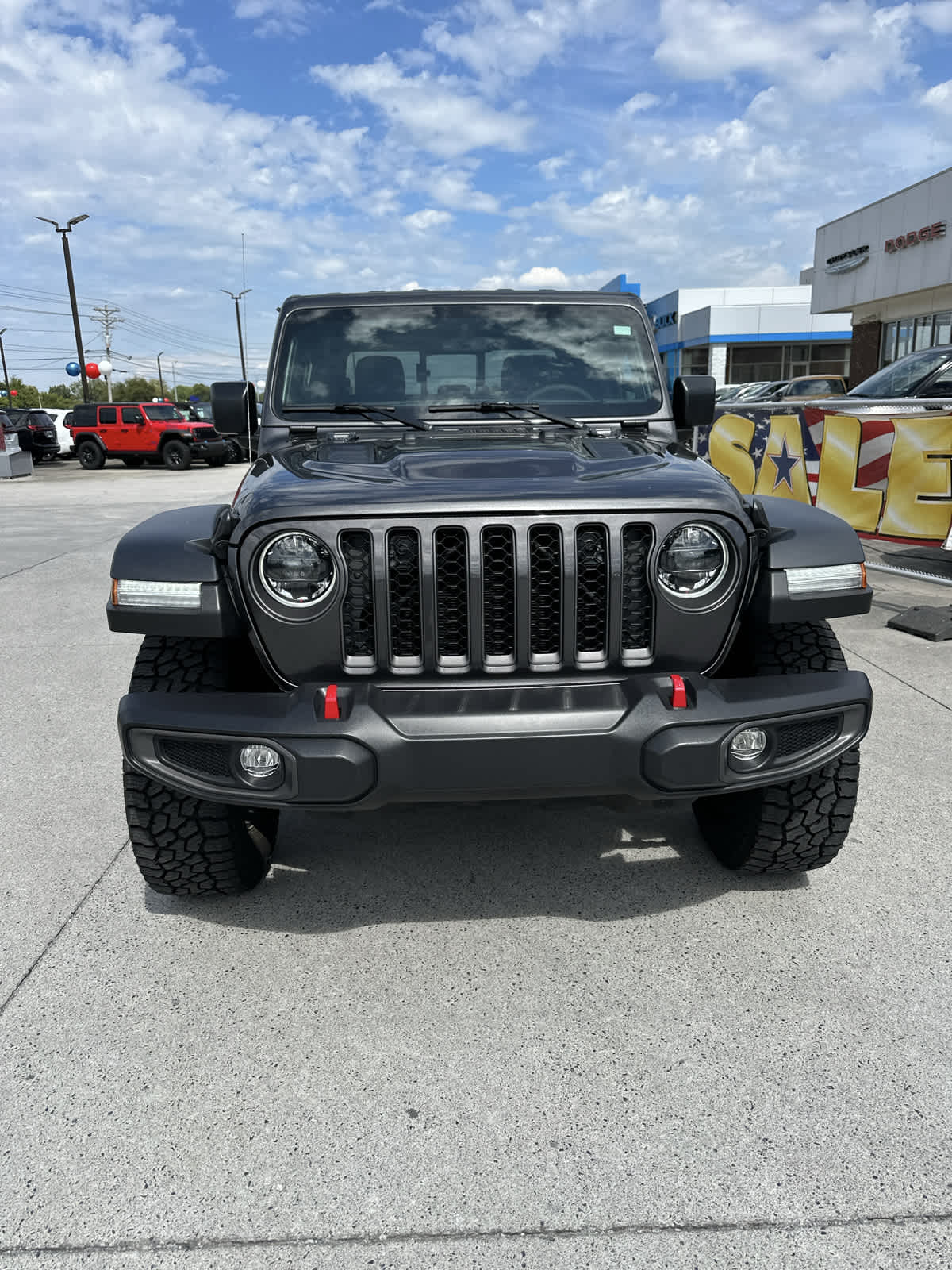 Used 2023 Jeep Gladiator Rubicon with VIN 1C6JJTBG9PL555462 for sale in Newport, TN