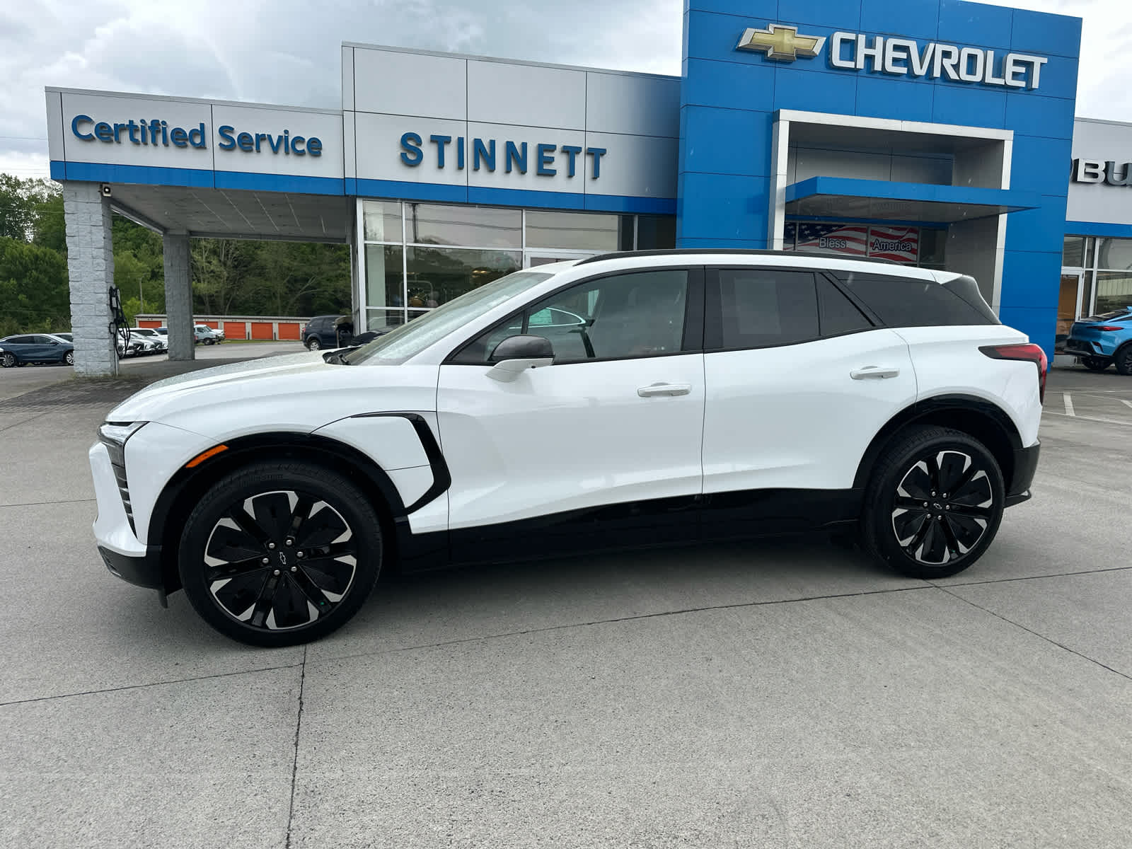 Used 2024 Chevrolet Blazer EV RS with VIN 3GNKDCRJ7RS201675 for sale in Newport, TN
