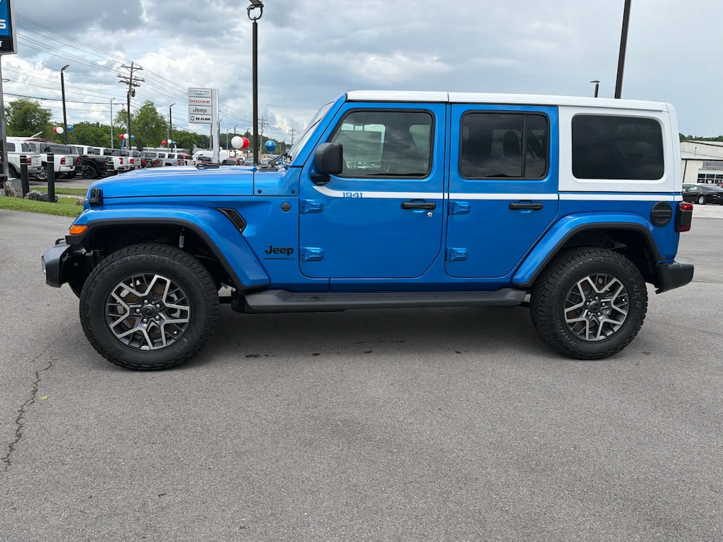 New 2026 Jeep Wrangler 4-DOOR SAHARA Sport Utility
