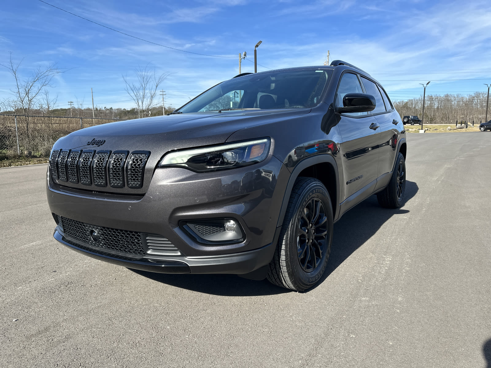 2023 Jeep Cherokee Altitude Lux photo 2