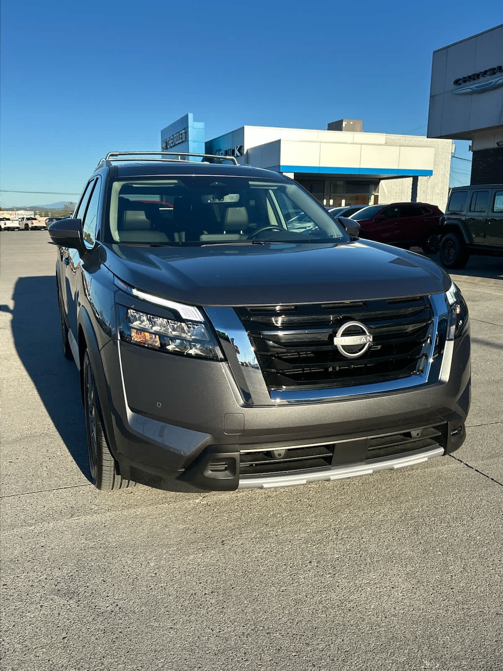 Used 2025 Nissan Pathfinder SL 4WD