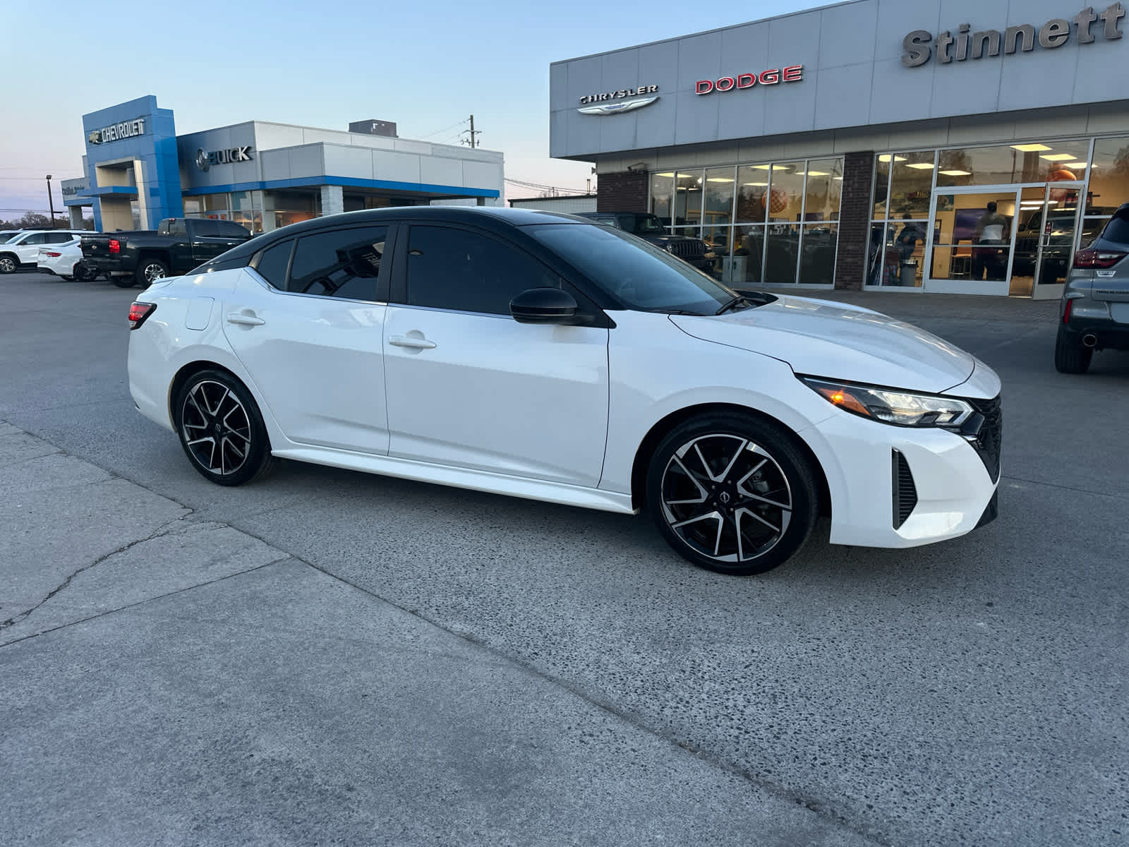 2024 Nissan Sentra SR photo 4