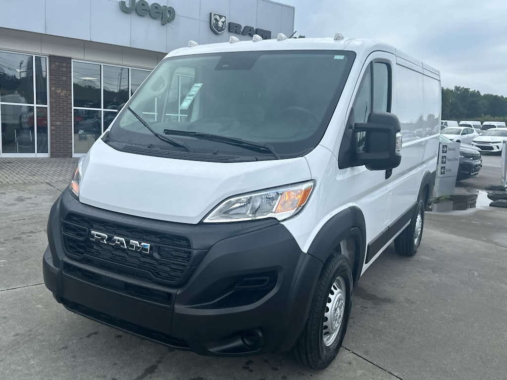 New 2025 Ram ProMaster PROMASTER 1500 TRADESMAN CARGO VAN LOW ROOF 118' W Cargo Van